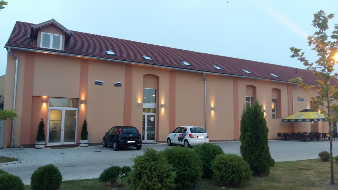 Stari Mlin Otel Vrsac Dış mekan fotoğraf